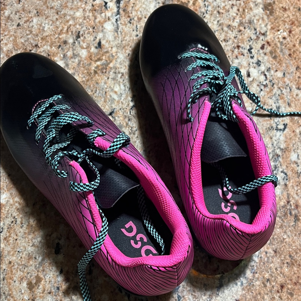 Softball or soccer shoes brand new. Women Size 5.5